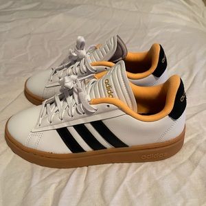 Brand New 7 1/2  Adidas sneaker